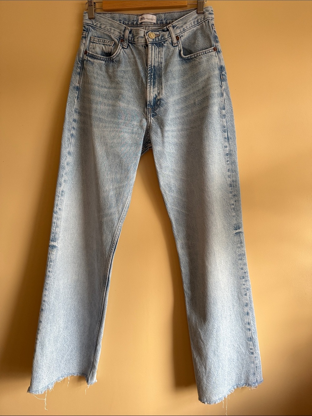 Light Wash Men’s Straight Jeans - Unbranded